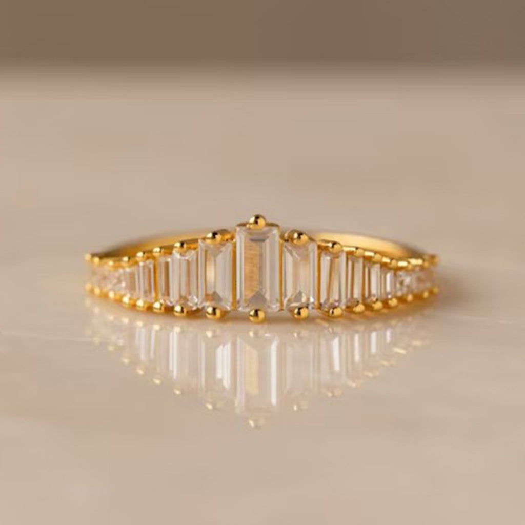 Art Deco Diamond Ring in 18k Gold
