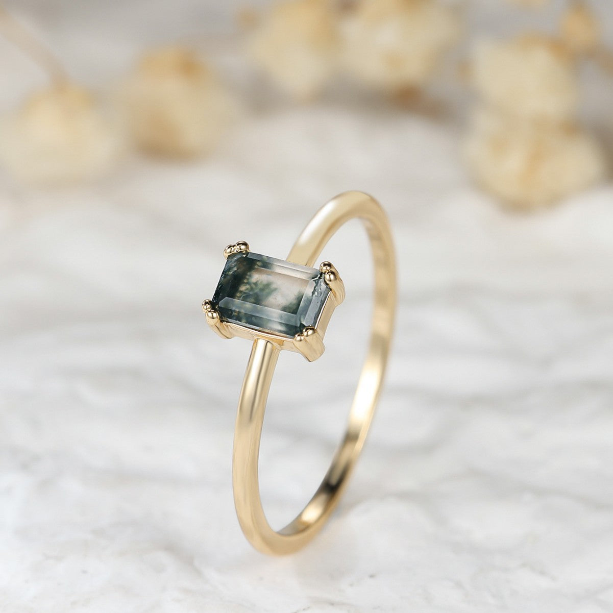 Agate Emerald Ring in 18K Gold