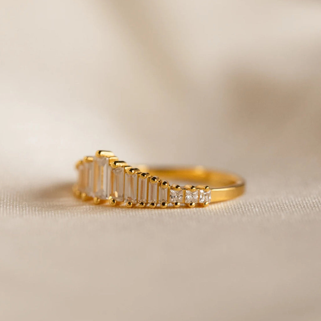 Art Deco Diamond Ring in 18k Gold