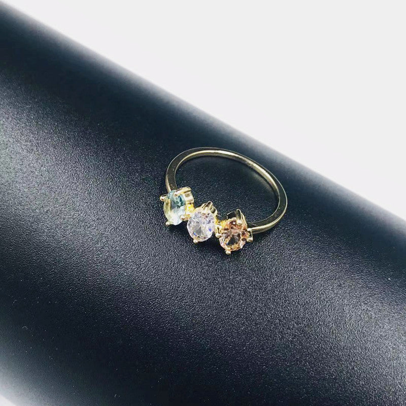 Elegant Three-Stone Ring – Minimal Design