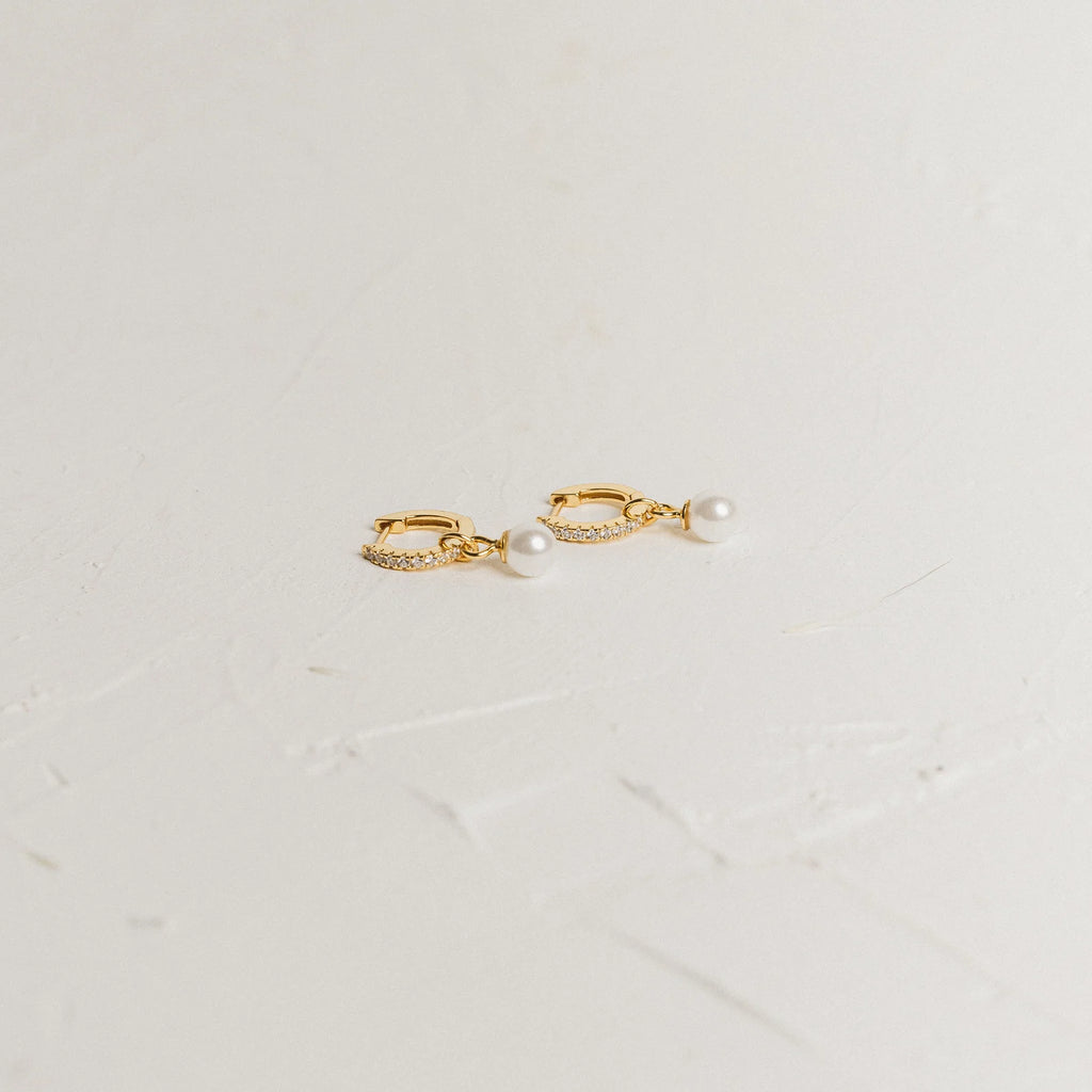 Simple Elegant Zircon Pearl Earrings