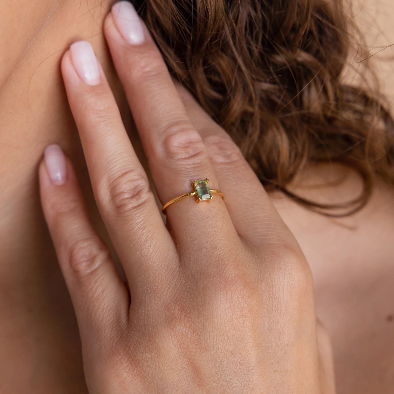 Agate Emerald Ring in 18K Gold