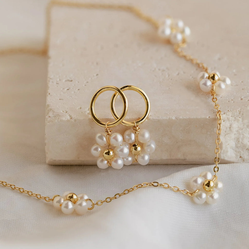 Flower Pearl Station Necklace in 18K Gold