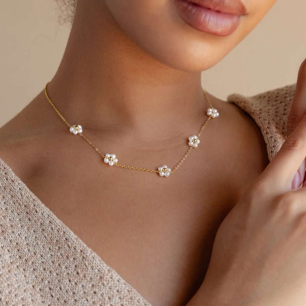 Flower Pearl Station Necklace in 18K Gold