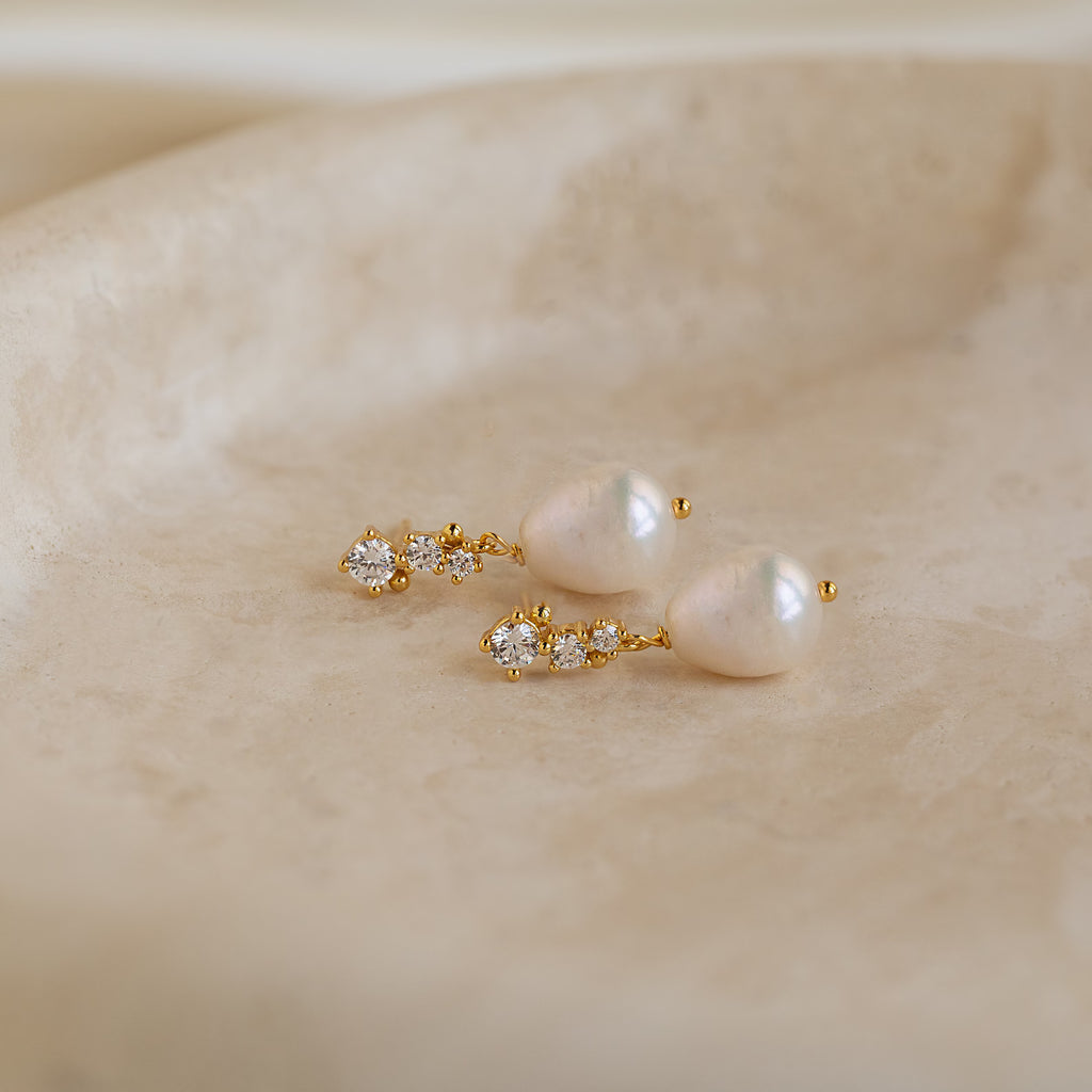 Millie Drop Earrings in 18K Gold