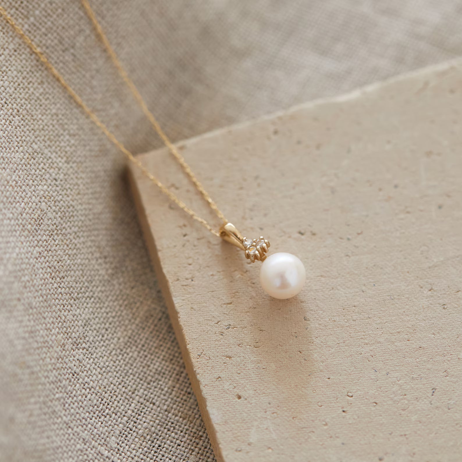 French Style Zircon Necklace – Elegant Minimalist Jewelry