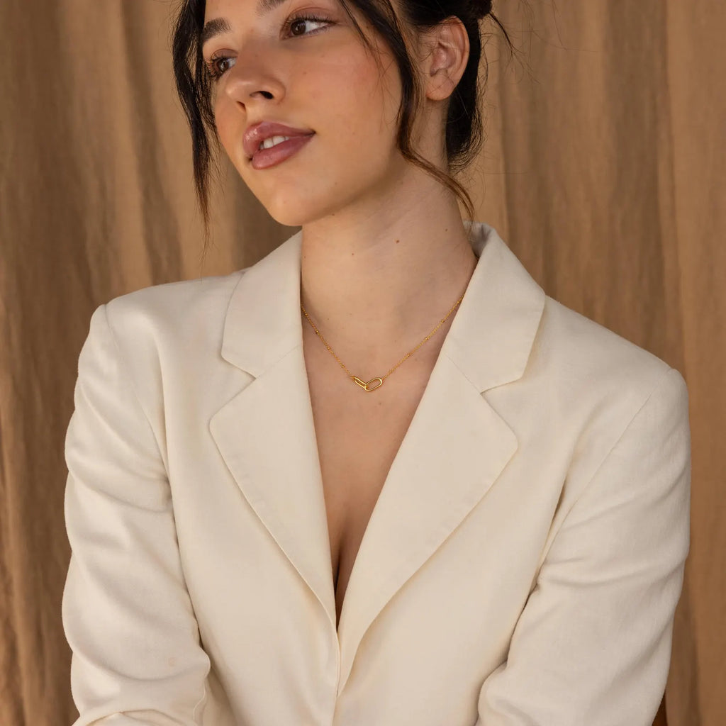 Linked Pendant Necklace in 18K Gold